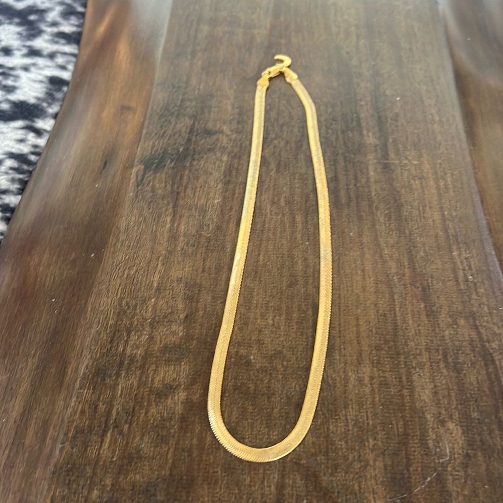 Lili claspe necklace
